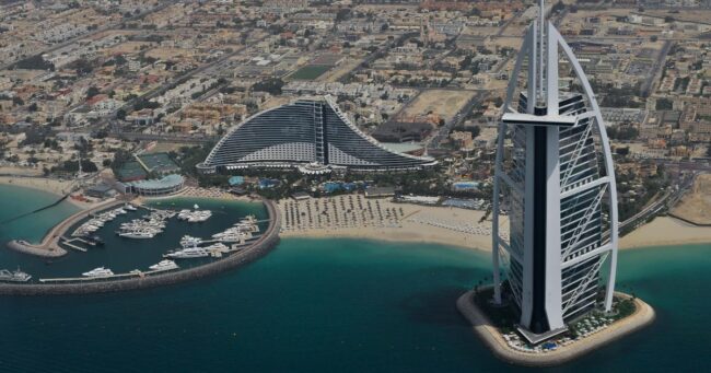 Отель Burj Al Arab в Дубае закроют на 18 месяцев для реставрации