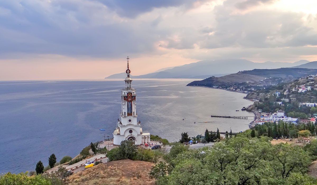 Лебедев Церковь в Малореченском Крым