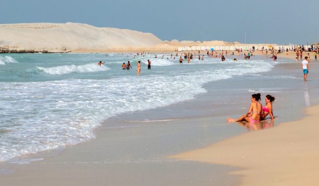 Пляж Аль-Мунтазах в Шардже